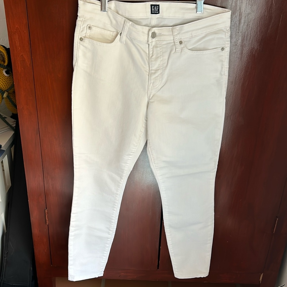 Gap Jeans